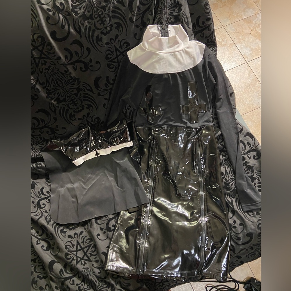 Latex nun costume